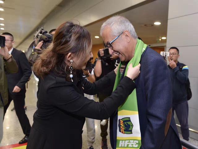 中文字幕中出在线